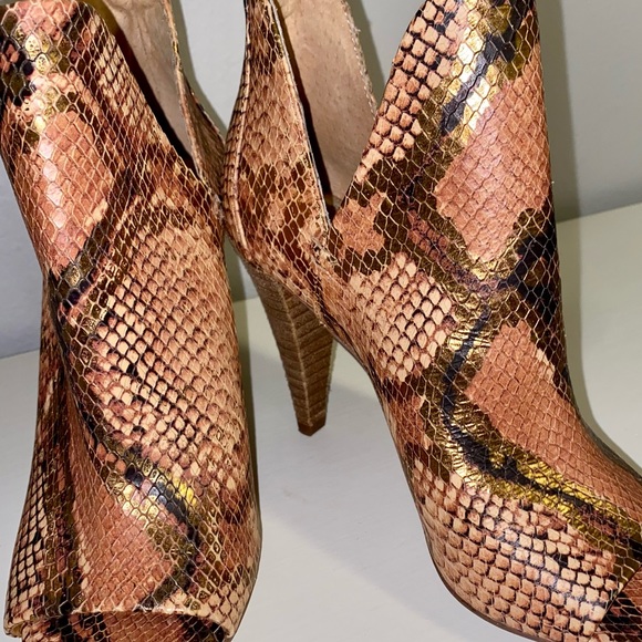 NWOT Vince Camuto Snake Skin Animal Print Boot Open-Toe Heels — Size 5.5 - Picture 7 of 7